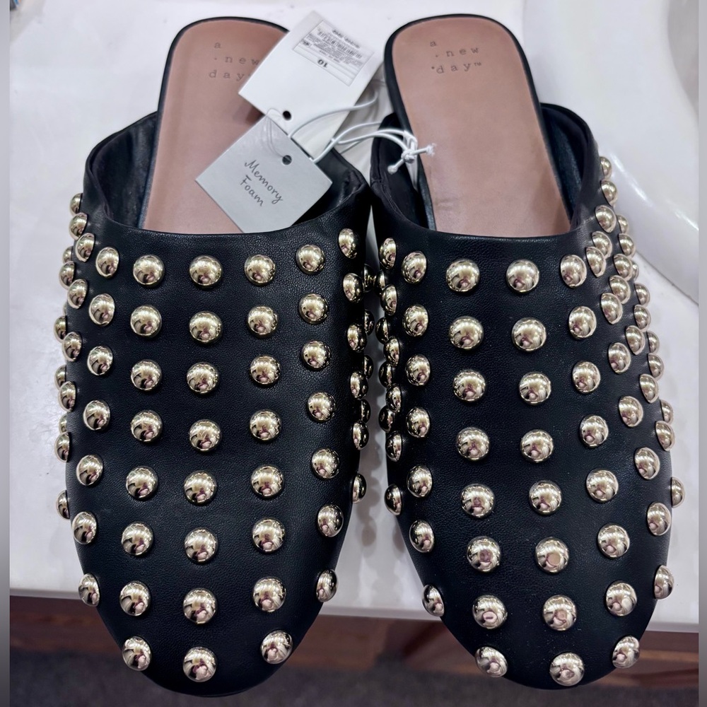NWT Target “ A New Day” Size 10 Black and Gold Studded Mules